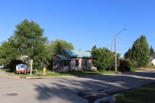 4702 4 Avenue, Edson, AB - Outdoor