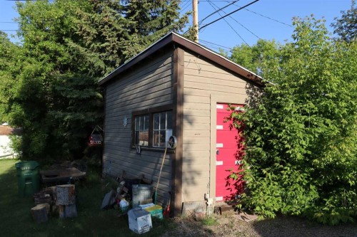 4702 4 Avenue, Edson, AB - Outdoor