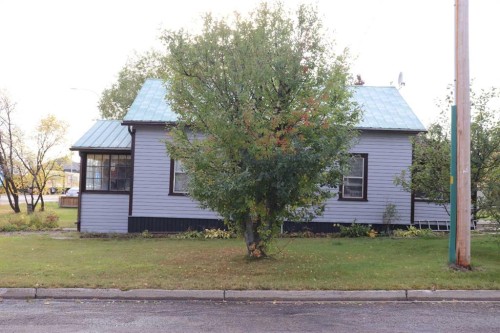 4702 4 Avenue, Edson, AB - Outdoor