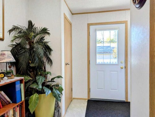 7 4 Avenue Sw, Faust, AB - Indoor Photo Showing Other Room