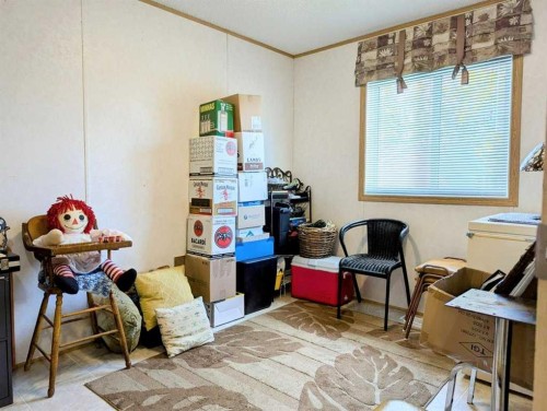 7 4 Avenue Sw, Faust, AB - Indoor