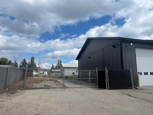 7028 4 Avenue, Edson, AB 