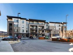 3404-80 Greenbriar Place NW Calgary, AB T3B 6J4