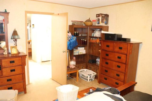 5001 51 Street, Robb, AB - Indoor