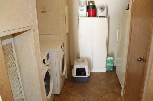 5001 51 Street, Robb, AB - Indoor Photo Showing Laundry Room