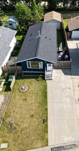 5743 9 Avenue, Edson, AB - Outdoor