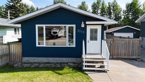 5743 9 Avenue, Edson, AB - Outdoor