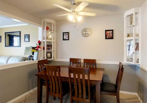 5743 9 Avenue, Edson, AB - Indoor Photo Showing Dining Room