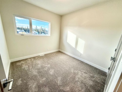 128 Trestle Place, Hinton, AB - Indoor Photo Showing Other Room