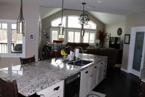 6663 15 Avenue, Edson, AB - Indoor Photo Showing Other Room