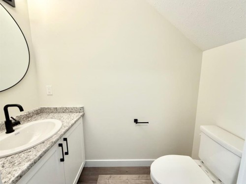 326B Boutin Avenue, Hinton, AB - Indoor Photo Showing Bathroom