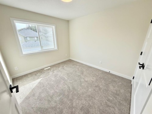 326B Boutin Avenue, Hinton, AB - Indoor Photo Showing Other Room