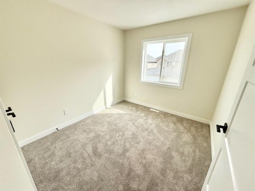 326B Boutin Avenue, Hinton, AB - Indoor Photo Showing Other Room