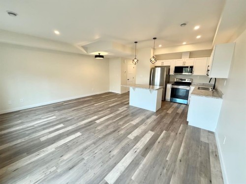 326B Boutin Avenue, Hinton, AB - Indoor Photo Showing Kitchen With Stainless Steel Kitchen