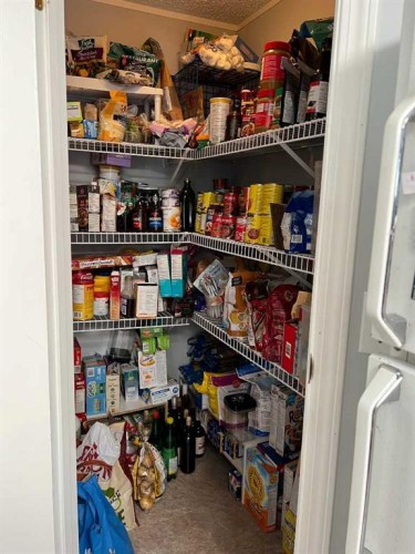 903 5 Avenue, Fox Creek, AB - Indoor Photo Showing Other Room