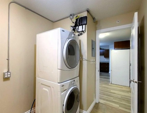 406-5037 7 Avenue, Edson, AB - Indoor Photo Showing Laundry Room
