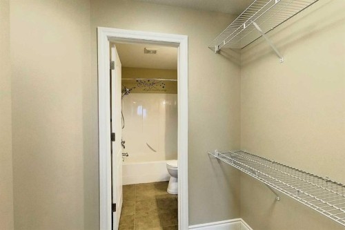 406-5037 7 Avenue, Edson, AB - Indoor With Storage
