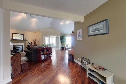 30 Executive Estates, Canyon Creek, AB - Indoor