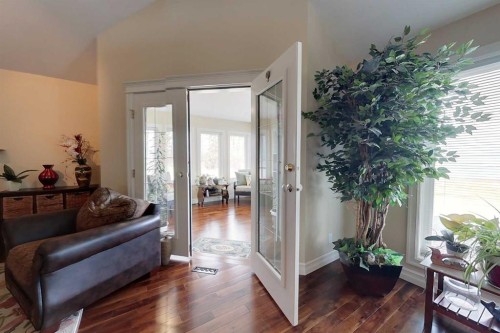 30 Executive Estates, Canyon Creek, AB - Indoor