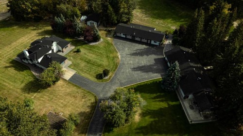 30 Executive Estates, Canyon Creek, AB - Outdoor