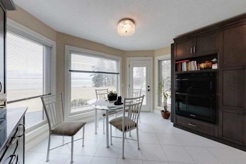 30 Executive Estates, Canyon Creek, AB - Indoor Photo Showing Dining Room