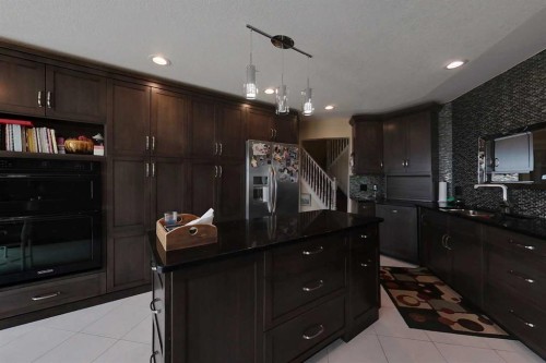 30 Executive Estates, Canyon Creek, AB - Indoor