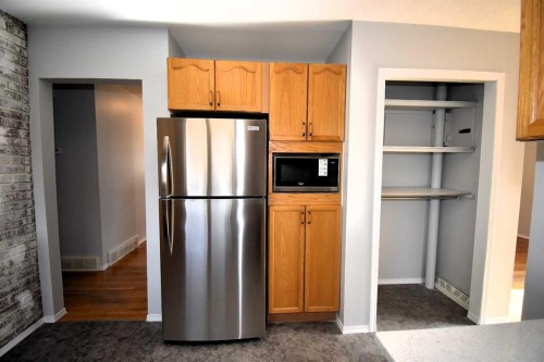 119 Lodgepole Drive, Hinton, AB - Indoor Photo Showing Other Room