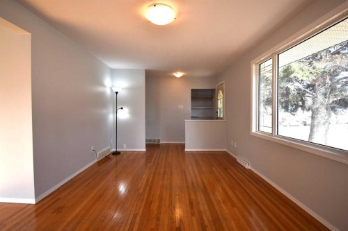 119 Lodgepole Drive, Hinton, AB - Indoor Photo Showing Other Room