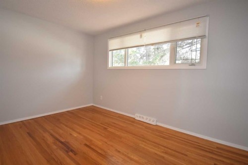 119 Lodgepole Drive, Hinton, AB - Indoor Photo Showing Other Room