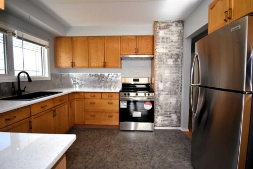 119 Lodgepole Drive, Hinton, AB - Indoor Photo Showing Kitchen With Double Sink