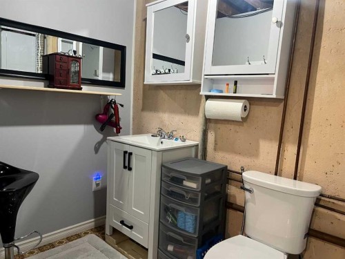 5614 2 Avenue, Edson, AB 