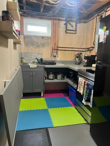 5614 2 Avenue, Edson, AB 