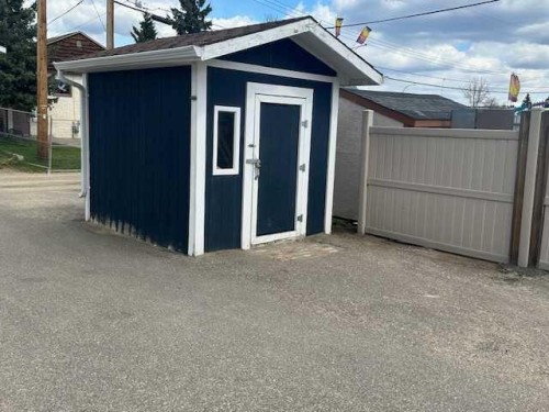 4908 51 Avenue, Whitecourt, AB 