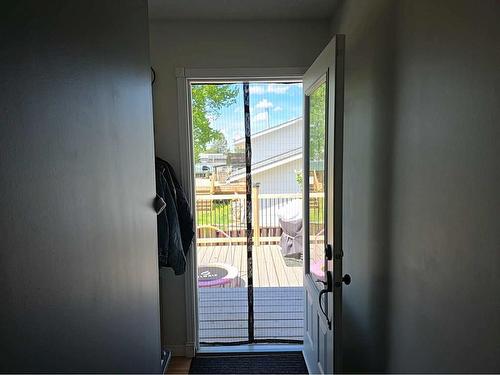 401 7 Avenue, Fox Creek, AB - Indoor Photo Showing Other Room