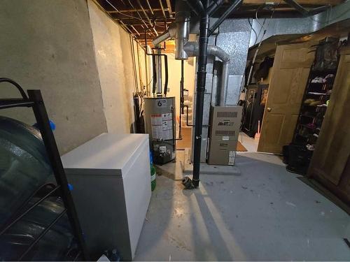 401 7 Avenue, Fox Creek, AB - Indoor Photo Showing Basement