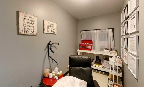 5025 1 Avenue, Edson, AB 