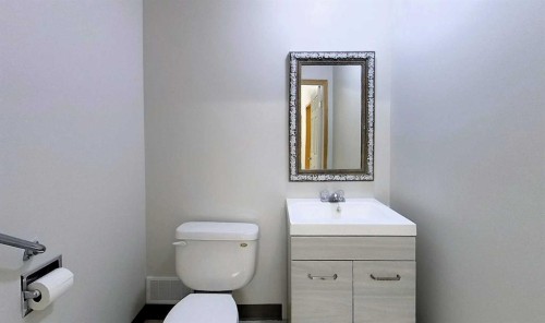 5025 1 Avenue, Edson, AB 