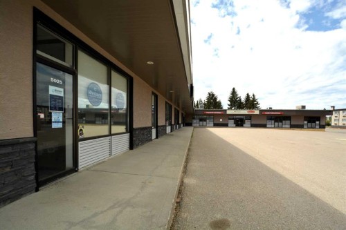 5025 1 Avenue, Edson, AB 