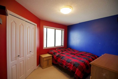 110 Guimond Place, Hinton, AB - Indoor Photo Showing Bedroom