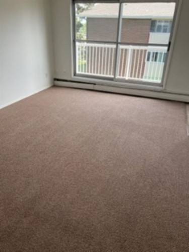 5 Sunset Boulevard, Whitecourt, AB - Indoor Photo Showing Other Room