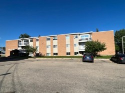 5 Sunset Boulevard  Whitecourt, AB T7S 1K8