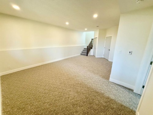 124 Trestle Place, Hinton, AB - Indoor Photo Showing Other Room
