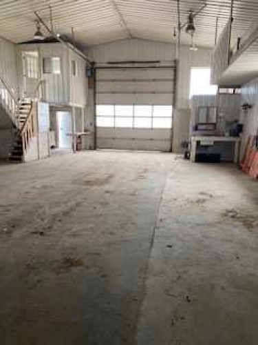 121 1 Avenue, Fox Creek, AB 