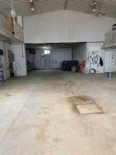 121 1 Avenue, Fox Creek, AB 