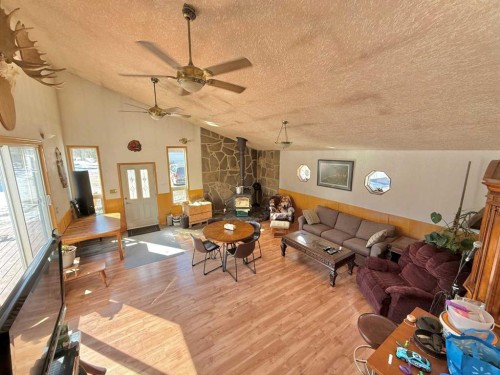 779 Mackeny Street, Hinton, AB 