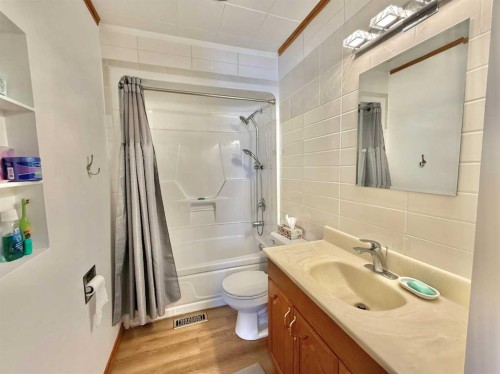 779 Mackeny Street, Hinton, AB 