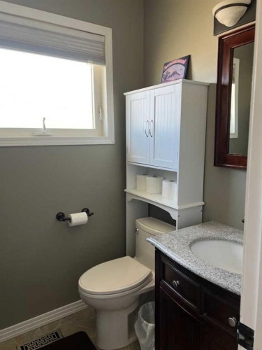 500 8 Street, Fox Creek, AB - Indoor Photo Showing Bathroom