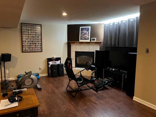 500 8 Street, Fox Creek, AB - Indoor