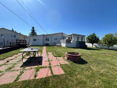 500 8 Street, Fox Creek, AB - Outdoor With Deck Patio Veranda