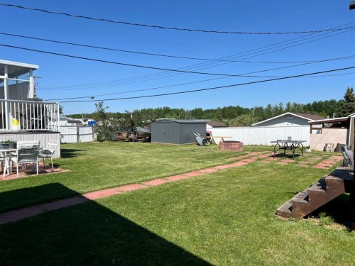 500 8 Street, Fox Creek, AB - Outdoor